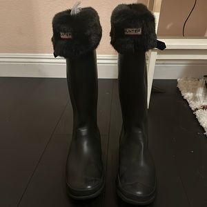 Hunter Tall Rain Boot with fleece/faux fur liner